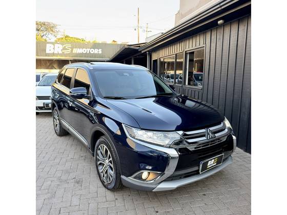 MITSUBISHI OUTLANDER 3.0 GT 4X4 V6 24V GASOLINA 4P AUTOMÁTICO MITSUBISHI OUTLANDER 3.0 GT 4X4 V6 24V GASOLINA 4P AUTOMÁTICO